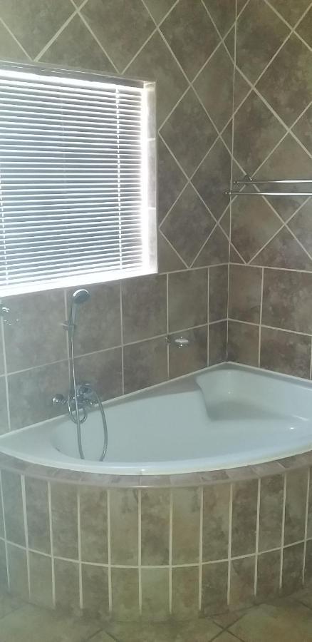 B&B 464 On 22Nd Ave Pretoria-Noord Dış mekan fotoğraf